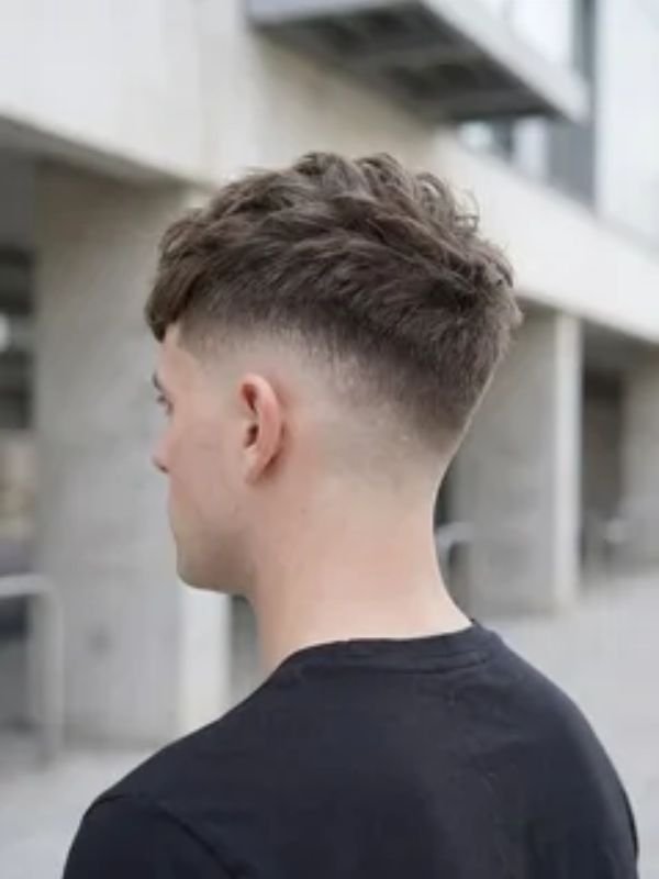 Textured crop with a low taper